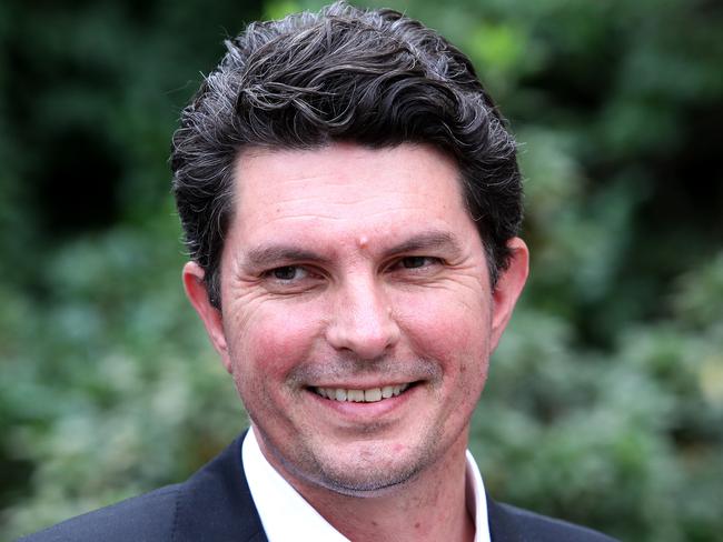 New Zealand-born Greens senator Scott Ludlam announces his resignation from Parliament owing to his holding dual citizenship. Picture: Colin Murty/The Australian