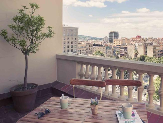 Case Gracia’s top apartments promise “the most amazing city view”.