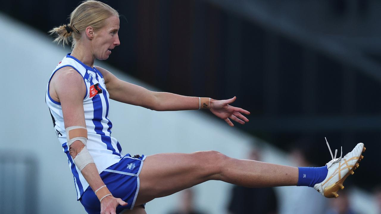 Kate Shierlaw of the Kangaroos kicks a goal. Photo by Daniel Pockett/Getty Images)