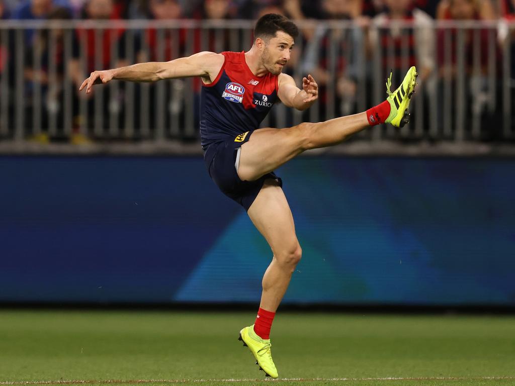 Alex Neal-Bullen kicks on goal. Picture: Paul Kane/Getty Images