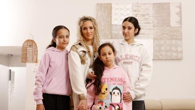 Sarah-Jane Elias with daughters Ava,8, Ariah, 11, and Alita, 14. Picture: Jonathan Ng