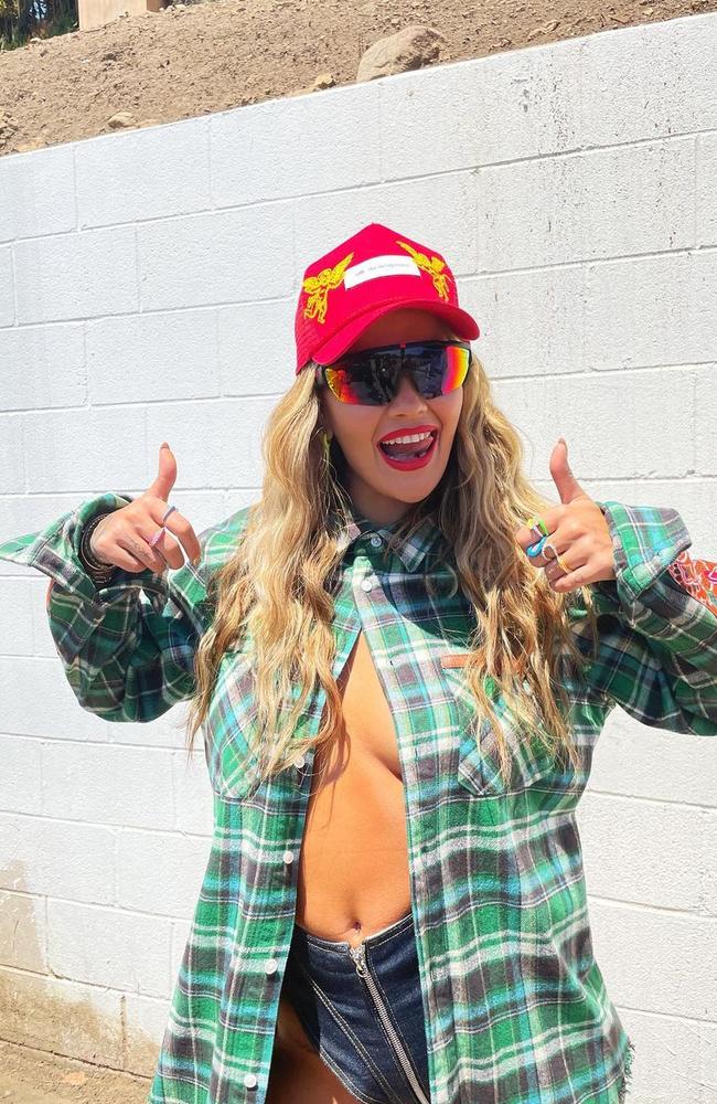 Rita's celeb pals were loving her look. Picture: Instagram