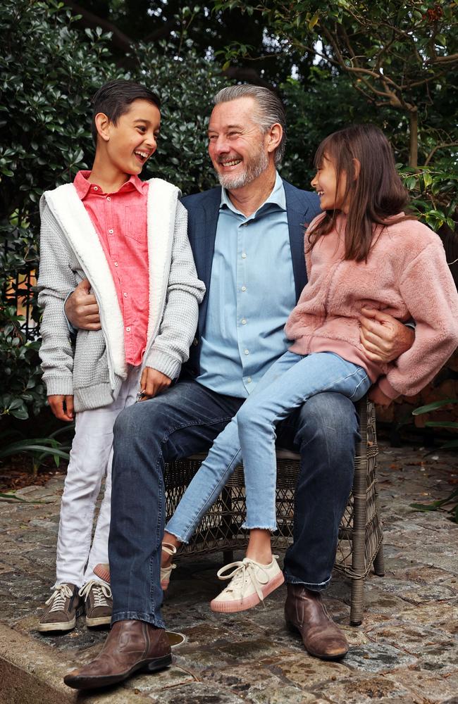 Barry Du Bois with his kids Arabella and Bennett. Picture: Tim Hunter.