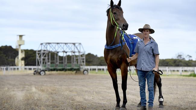 Kangaroo Island trainer David Huxtable with racehorse Emilyor. Picture: Naomi Jellicoe