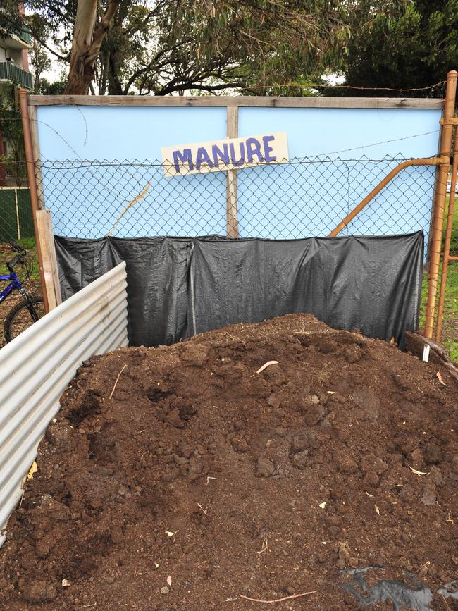 Scott Wayne Moore will fight allegations he resisted police and failed to comply with an officer’s direction after he allegedly attempted to dump tonnes of manure outside the former Premier’s office.