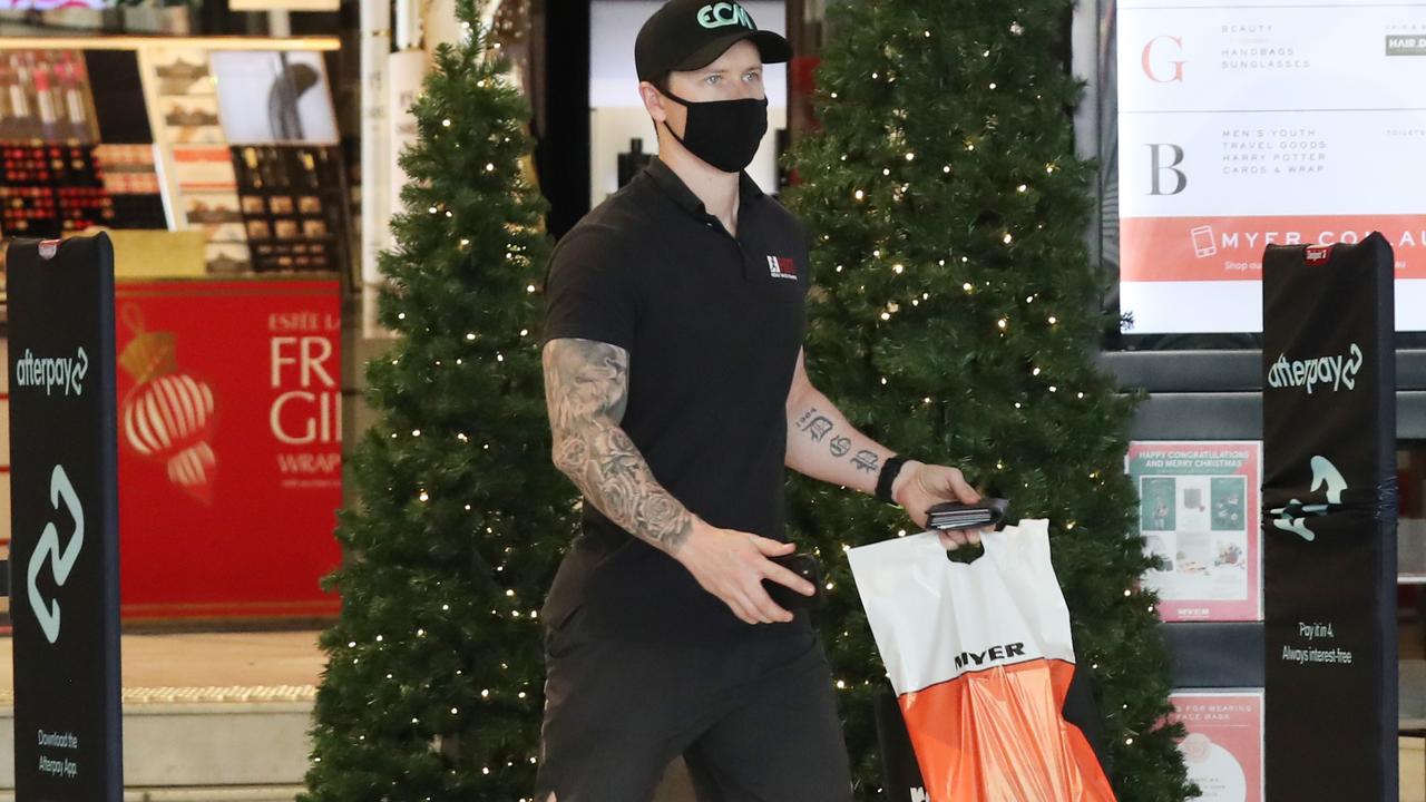 Aussies are expected to spend over $1000 on average for Christmas. Picture: NCA NewsWire/David Crosling