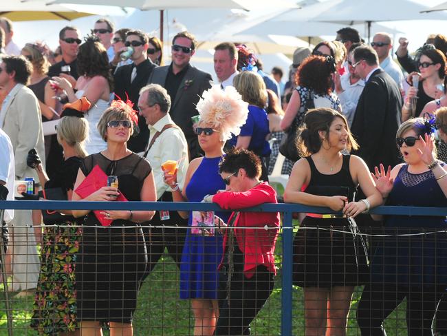 Ladies Day 2012 at Cluden Park race track, Townsville. Crowd