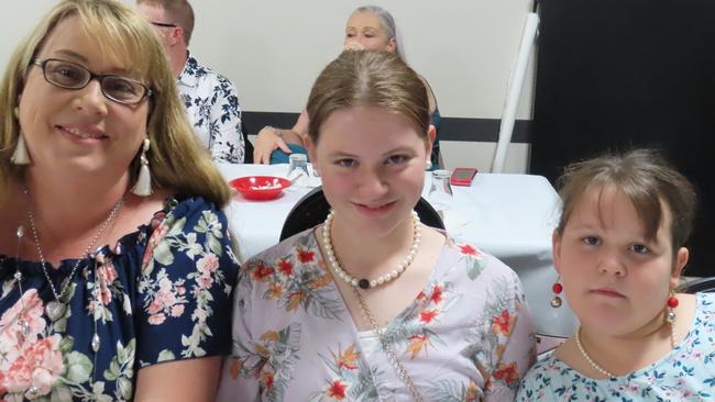 Alicia, Caisey and Mackenzie Hall from Kingaroy at the 2023 Kingaroy Show Dinner.