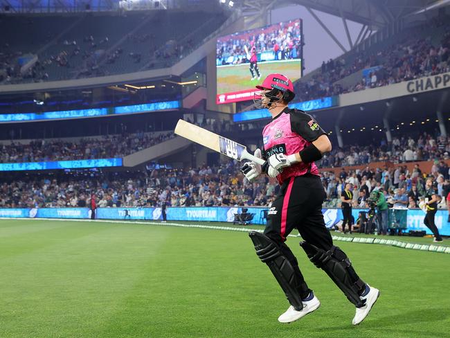 Steve Smith on his way to deliver mass carnage in the middle of Adelaide Oval. Picture: Getty Images