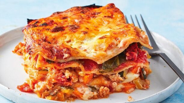 Use chicken and zucchini to make this lasagne.