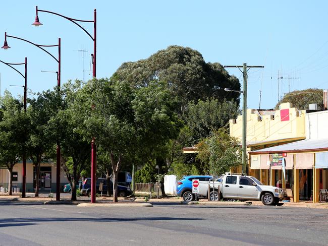 Welcome to Tullamore, the bush town with no fear | Daily Telegraph