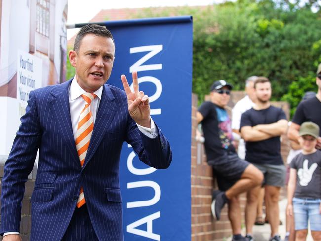 SYDNEY, AUSTRALIA - NewsWire Photos FEBRUARY 20, 2021, Auctioneer Damien Cooley in action at Service Street Home Auction in Ashfield Today in Sydney, Australia. Picture: Newscorp Sunday Telegraph / Gaye Gerard