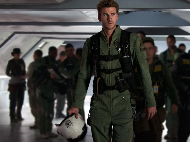 This image released by Twentieth Century Fox shows Liam Hemsworth as Jake Morrison in a scene from "Independence Day: Resurgence." (Claudette Barius/Twentieth Century Fox via AP)