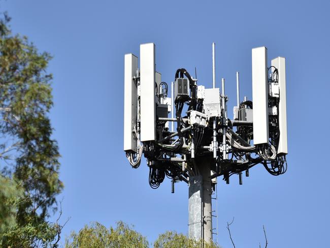 The first 5G Optus tower is seen in the suburb of Dickson in Canberra., Thursday, January 31, 2019.  (AAP Image/Mick Tsikas) NO ARCHIVING