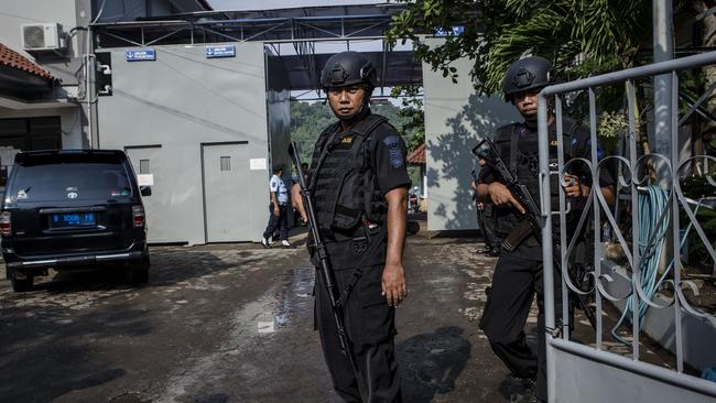 Indonesia Executions: Four Convicted Drug Traffickers Face Firing Squad ...