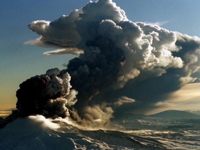 New Zealand’s Mt Ruapehu volcano erupts in clouds smoke and ash in the northern island