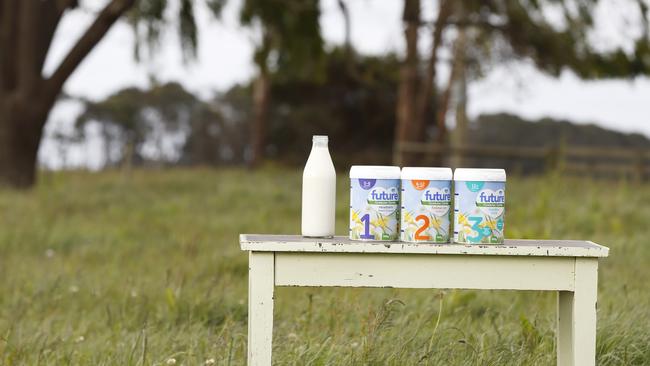Australian Dairy Nutritionals Group has engaged a top Chinese distributor to get its infant formula into China through the cross border e-commerce channels.
