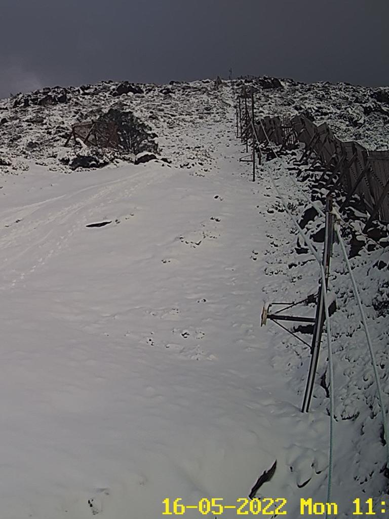 kunanyi/Mt Wellington still covered in snow | Herald Sun