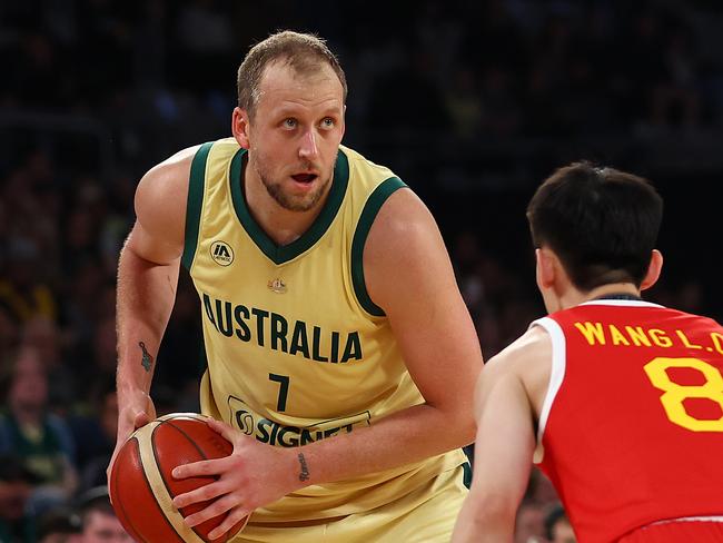 MELBOURNE, AUSTRALIA - JULY 04: Joe Ingles of the Boomers looks to pass during the game between the Australia Boomers and China at John Cain Arena on July 04, 2024 in Melbourne, Australia. (Photo by Graham Denholm/Getty Images)