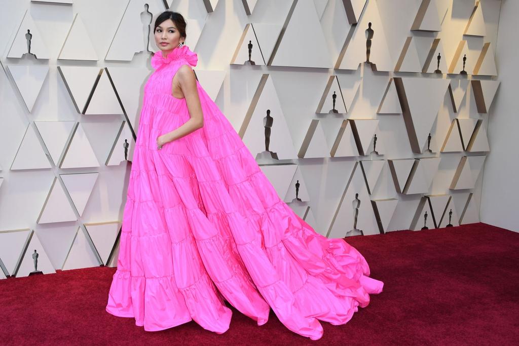 Pink dresses shop at oscars 2019