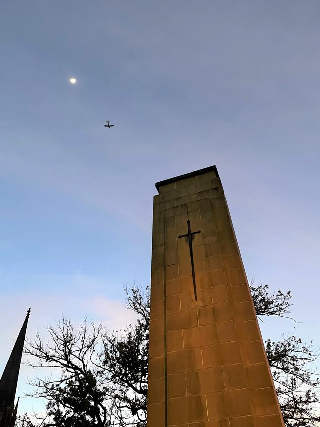 4000 people attended the Anzac Day Dawn Service at the Ballarat Cenotaph on April 25, 2022.