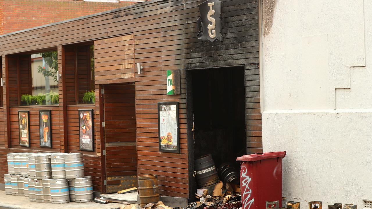 Watch: Fire rages in beer garden at Geelong pub