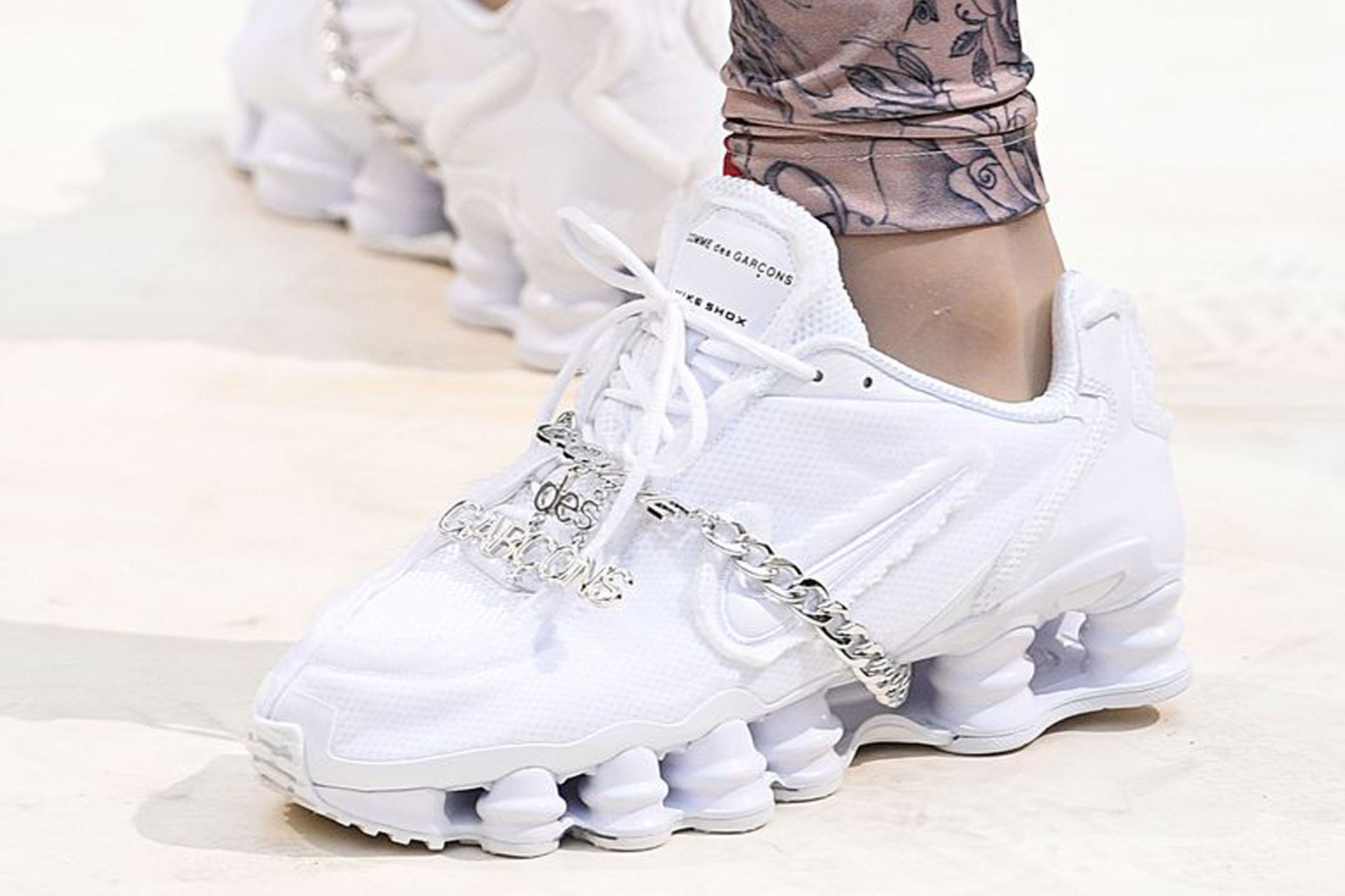 Nike shox shop r4 paris