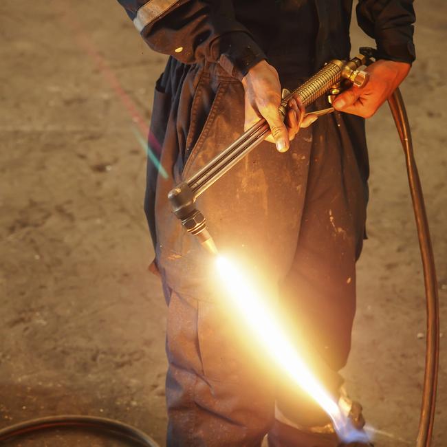 An Oxygen Acetylene metal cutting torch, similar to the one used by the man at a home in Bethania.