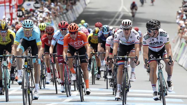 CYCLING - Tour Down Under - Stage 3 - Lobethal to Uraidla. Luis Leon Sanchez and Peter Sagan hit the line together in the sprint. - Sagan looks over to Sanchez to check on his victory. Picture SARAH REED