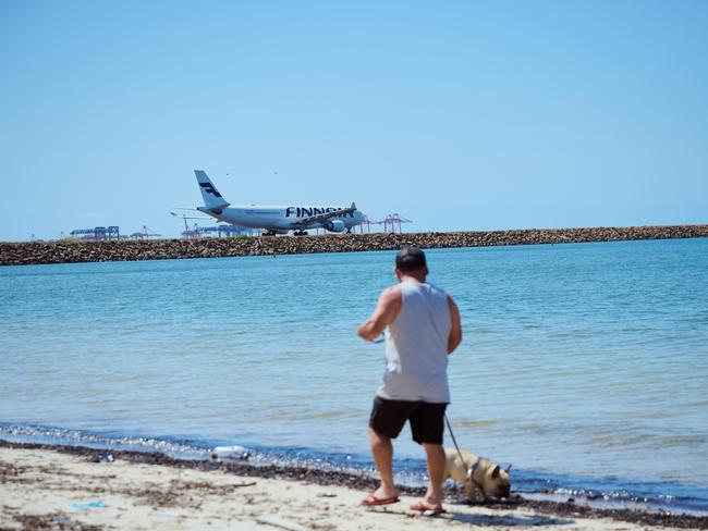 SYDNEY, AUSTRALIA - NewsWire Photos, January 04, 2025.  Commonwealth Beach or Tower beach is closed over cancer-causing chemicals :   Picture: NewsWire / Flavio Brancaleone