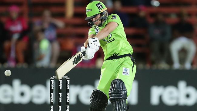 Naomi Stalenberg in action for Thunder against the Sydney Sixers at North Sydney Oval.