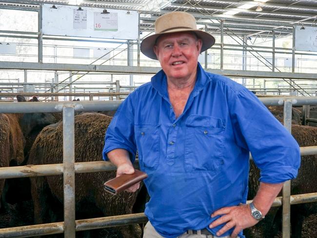 Pollach farm manager Marcus O'Dwyer, Nagambie, sold 66 mixed-sex weaner cattle at Yea. Picture: Rachel Simmonds