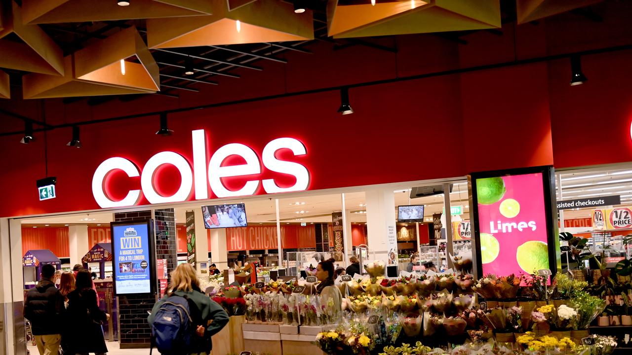 minimum-wage-coles-employee-thanked-for-essential-service-on-front-line