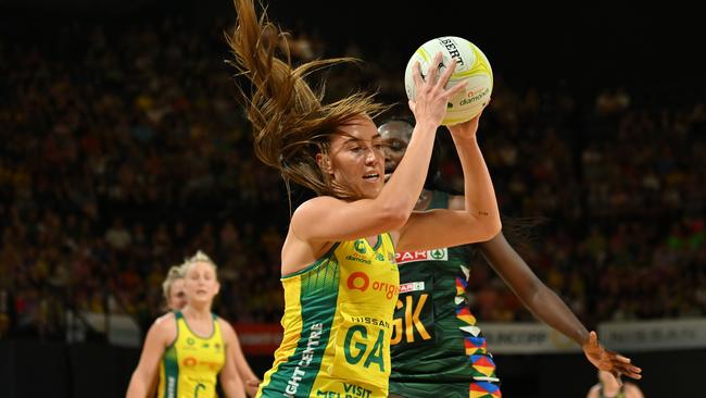 Cara Koenen attacking her new role at goal attack against Proteas goal keeper Phumza Maweni. Photo: Getty Images