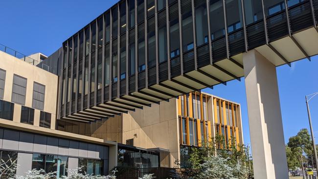 Bendigo Health emergency department at the general hospital on Barnard St, Bendigo. Picture: Zizi Averill