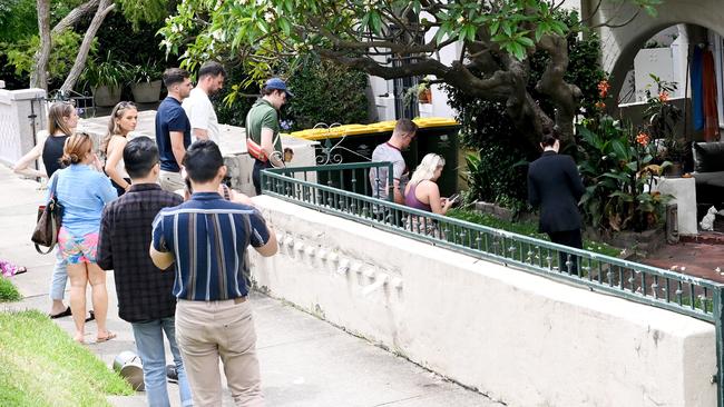 Hopeful Sydney-siders checking out the crowded rental market. Queues will lengthen should there be changes to negative gearing. Picture: NCA NewsWire/Jeremy Piper