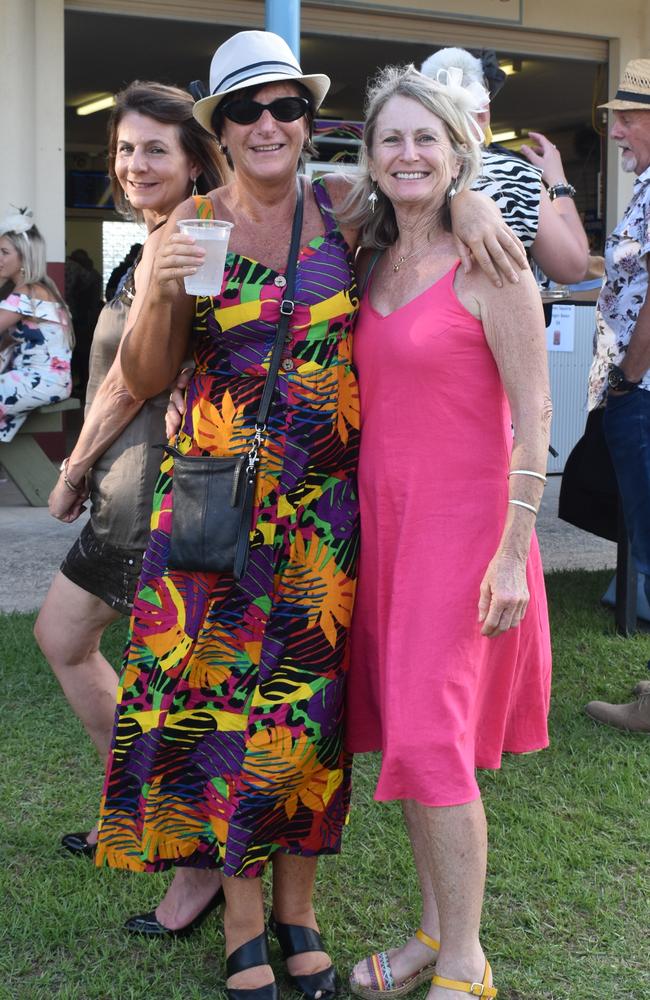 (Left to right) Rosie Kelly, Simone Johnson and Debbie Sellwood at the Brown Macaulay &amp; Warren Gympie Cup Day, 2021.