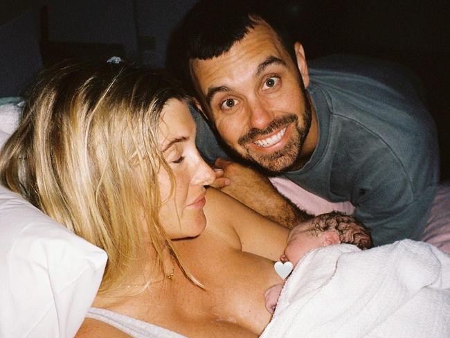 Ellie Watson and husband Alex with newborn daughter Zimi. Picture: Instagram (@elliewatson)