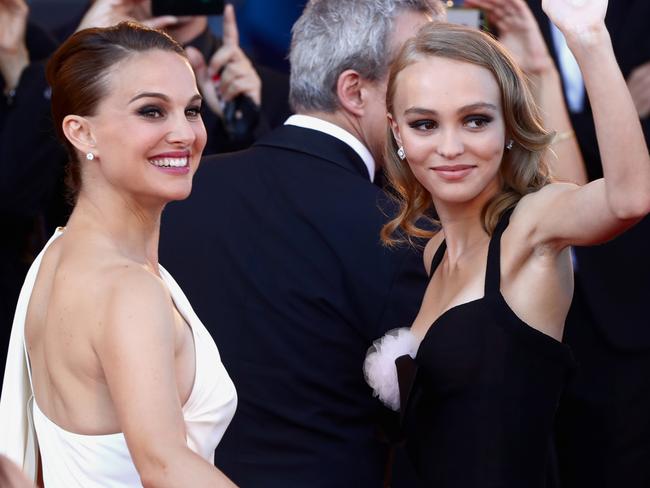 VENICE, ITALY - SEPTEMBER 08: Natalie Portman and Lily-Rose Depp attend the premiere of 'Planetarium' during the 73rd Venice Film Festival at Sala Grande on September 8, 2016 in Venice, Italy. (Photo by Christine Pettinger/Getty Images)