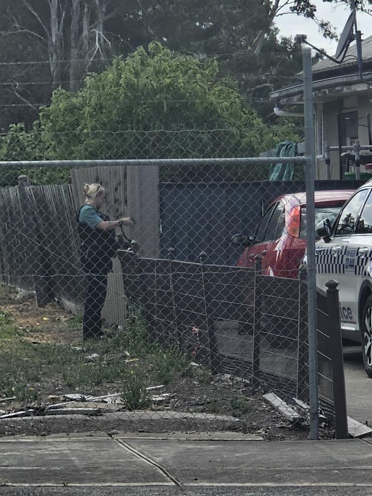 Police standoff at house on Bell St and Liberty Pde in Heidelberg West ...