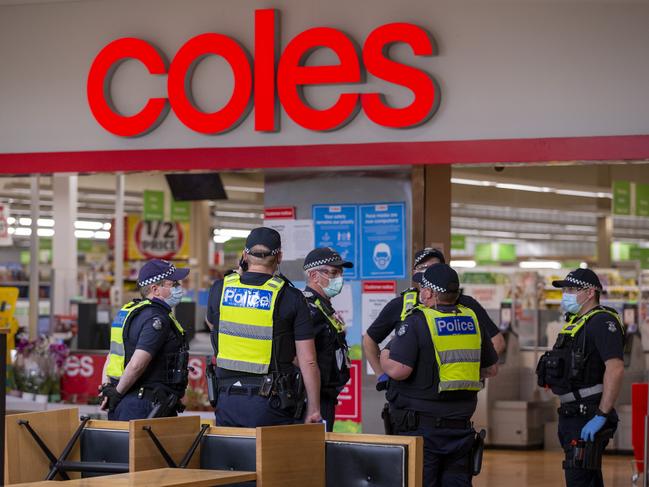 MELBOURNE, AUSTRALIA - NewsWire Police swarm Chadstone Shopping centre in Melbourne today as Freedom Day protesters threaten to gather.Picture: NCA NewsWire / Wayne Taylor