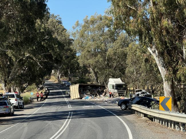 The scene of a multi car and truck crash on Main South Road , Wattle Flat . 4 Nov 2024 . Picture: Naomi Jellicoe