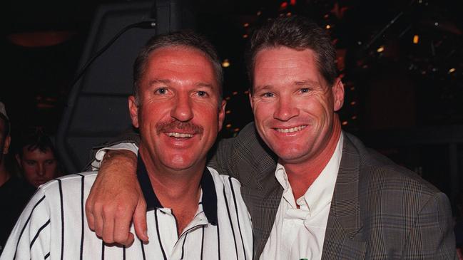 Dean Jones (right) with former England captain Ian Botham.