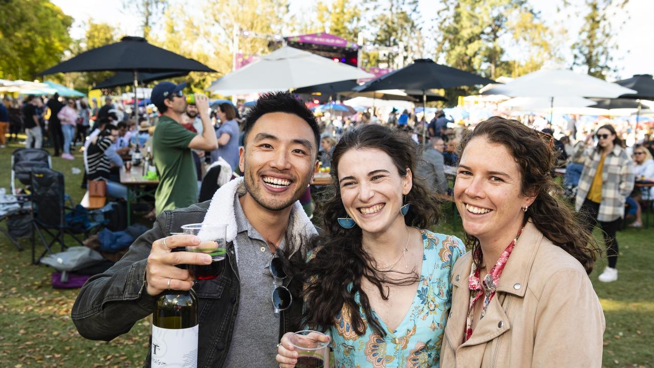 Timothy Hua-Van with Abbey McNamara (centre) and Beth McNamara at the Festival of Food and Wine, Carnival of Flowers 2022, Saturday, September 10, 2022. Picture: Kevin Farmer