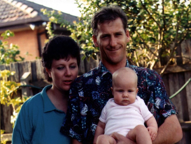 Kathleen Folbigg with husband Craig and baby Sarah in 1993.