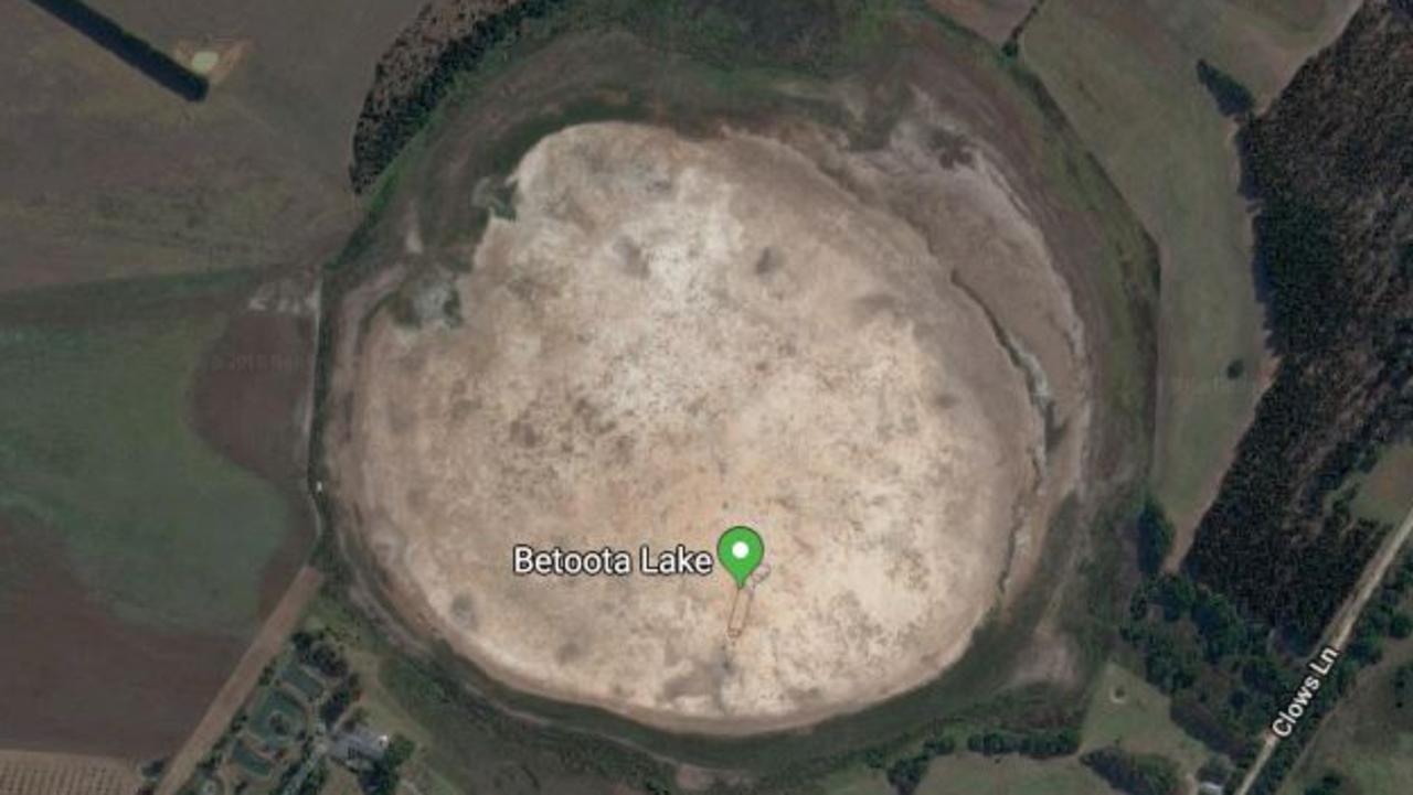 Giant penis drawn into dry lake bed in Geelong | Geelong Advertiser