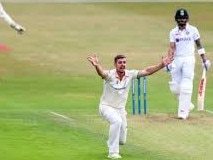 Roman Walker appeals as he dismisses Virat Kohli.