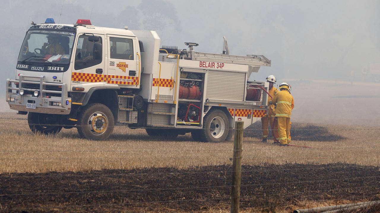 Fire warning issued for locals north of Adelaide