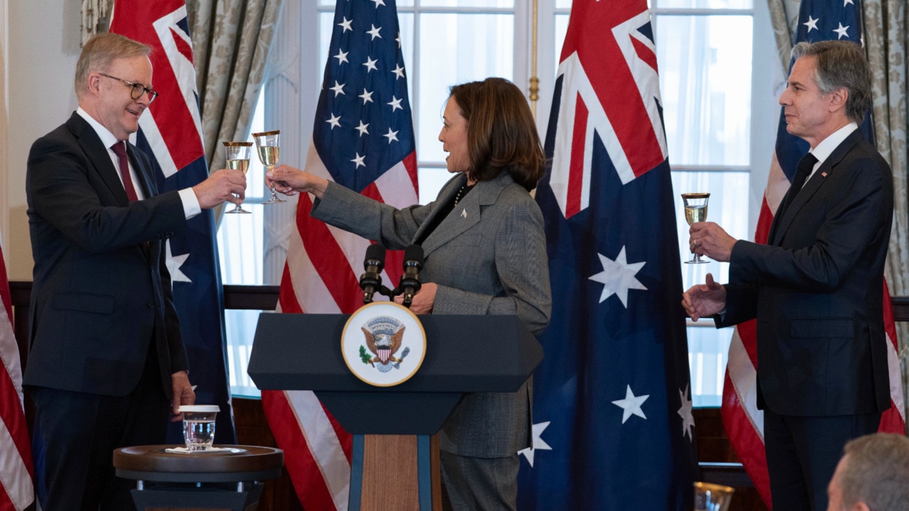 Kamala Harris praises Australian gun laws