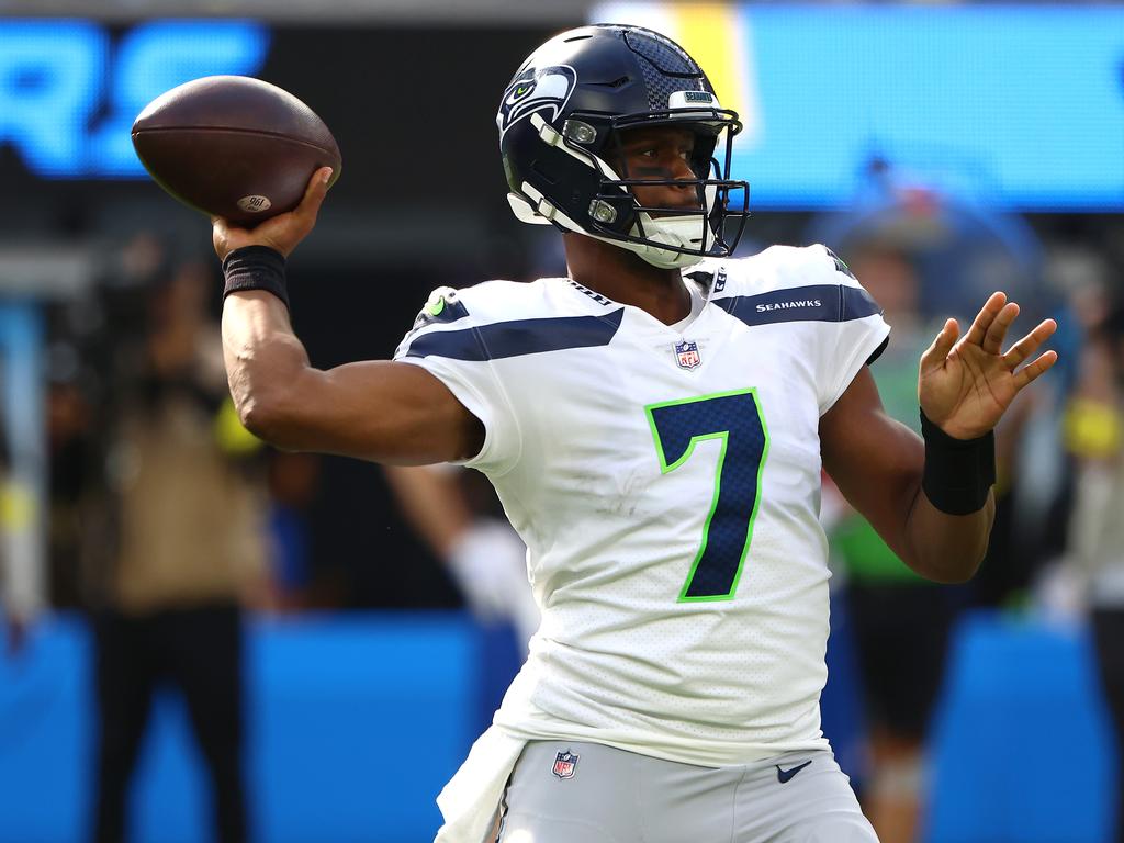 Raiders' Josh Jacobs exposes Seahawks' inability to stop the run